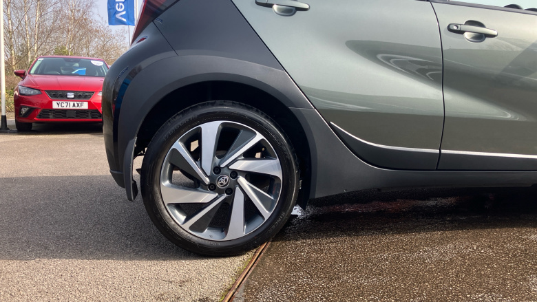 Toyota Aygo X 1.0 VVT-i Edge 5dr [Parking] Petrol Hatchback